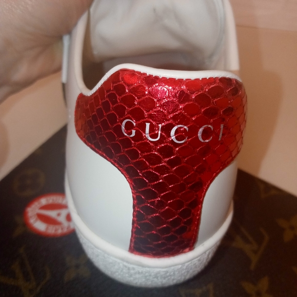 SOLD! Gucci Ace Bee Sneakers 34.5 - Picture 12 of 14